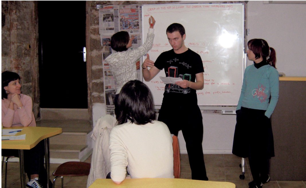 Studenti volonteri iz Kine, Rumunjske, Grčke i Kanade poučavaju splitske udruge
