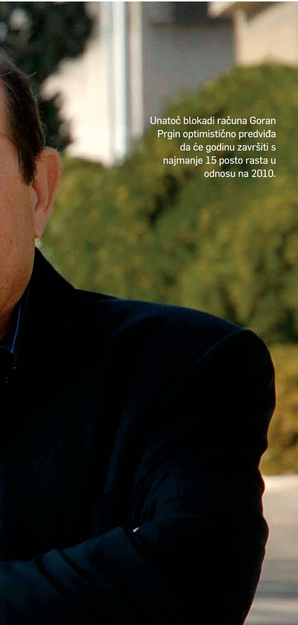 Prihod prepolovljen, gubici ušesterostručeni