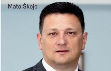 Kapa dolje, gospodine Škojo!