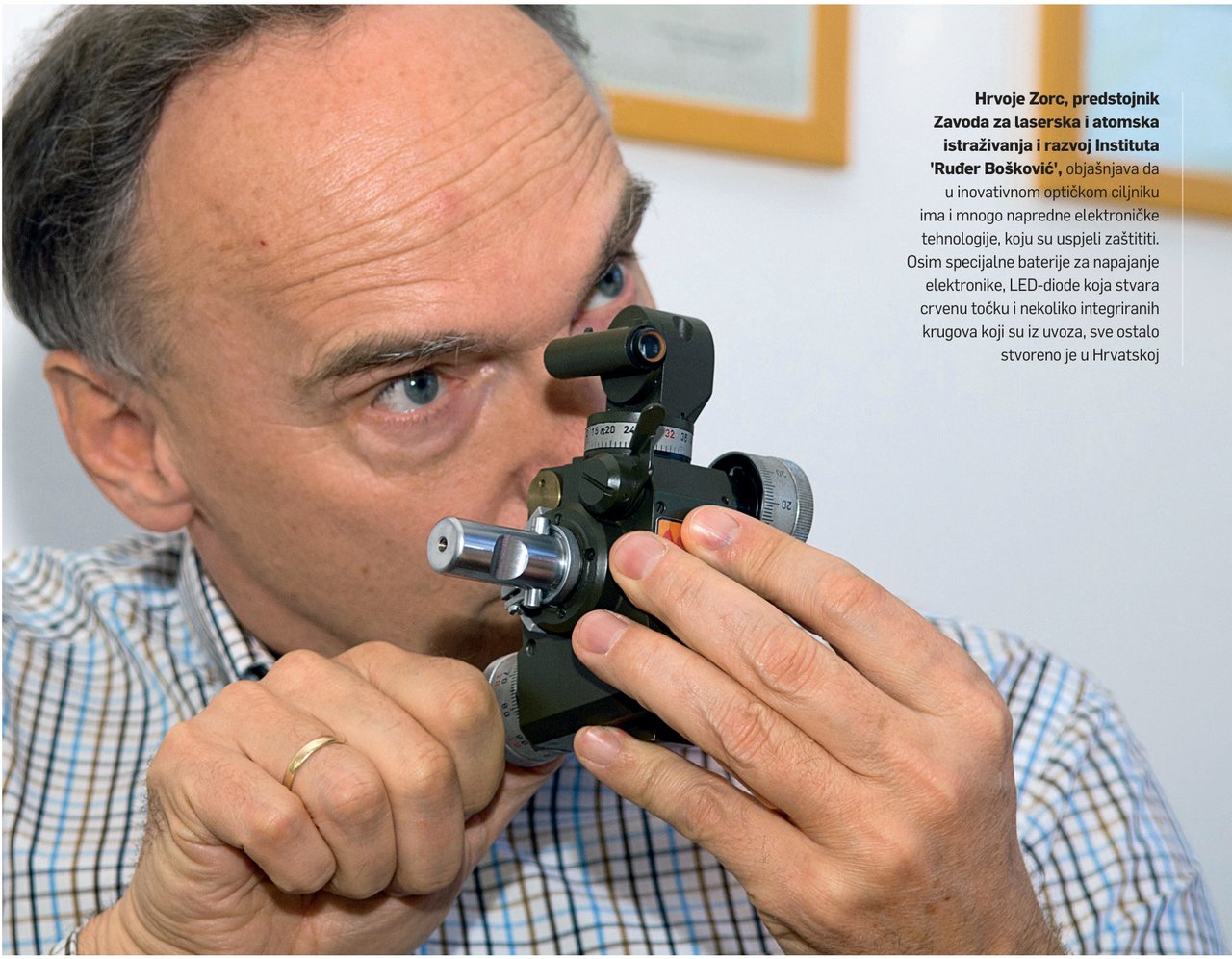 Ubojit pogled kroz optički ciljnik