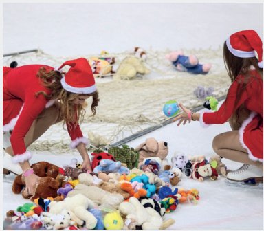 Humanitarni spektakl Teddy Bear Toss