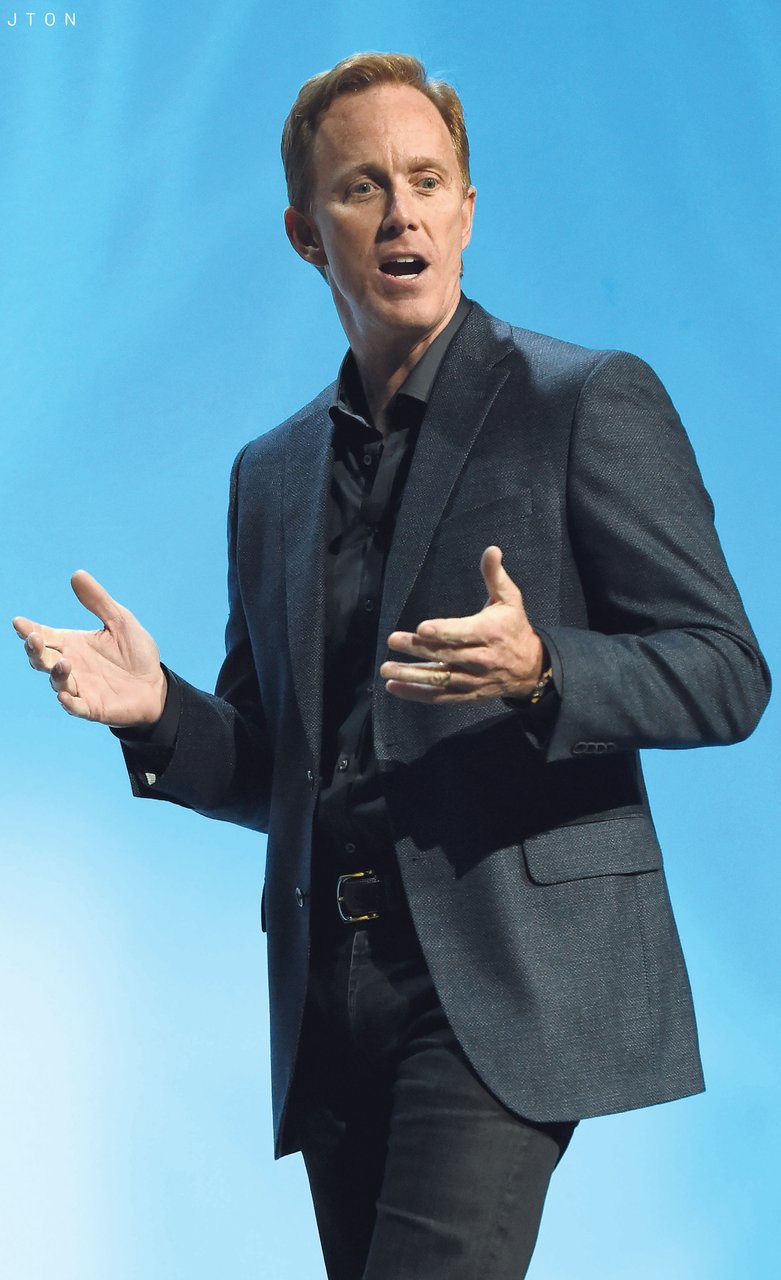 LYNCH Bankar i glazbenik spašava internetski radio Pandoru